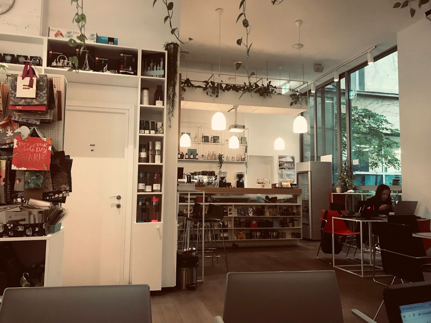 Beyond the Cubicle: Research Challenging Traditional Office Norms